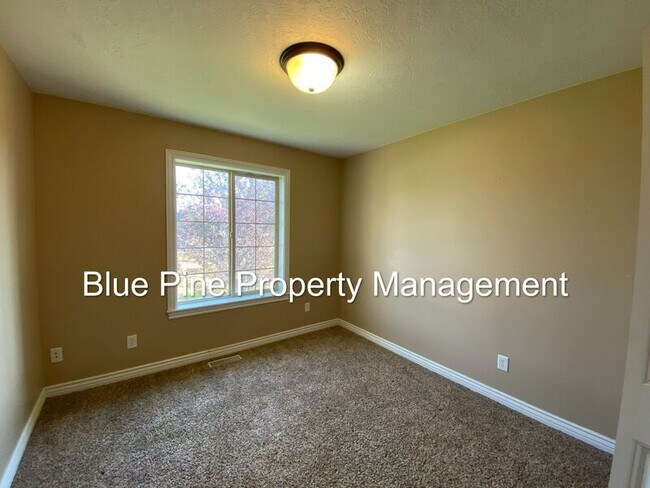 Building Photo - 3818 196 N