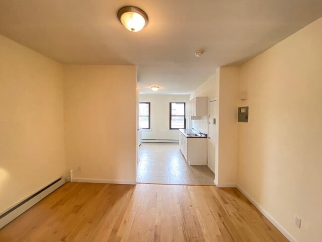 Building Photo - 278 1st St