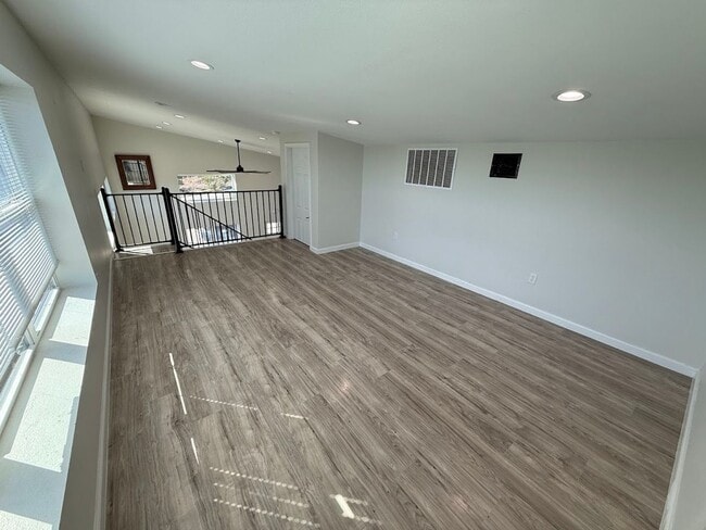 Building Photo - PRICE DROP !!