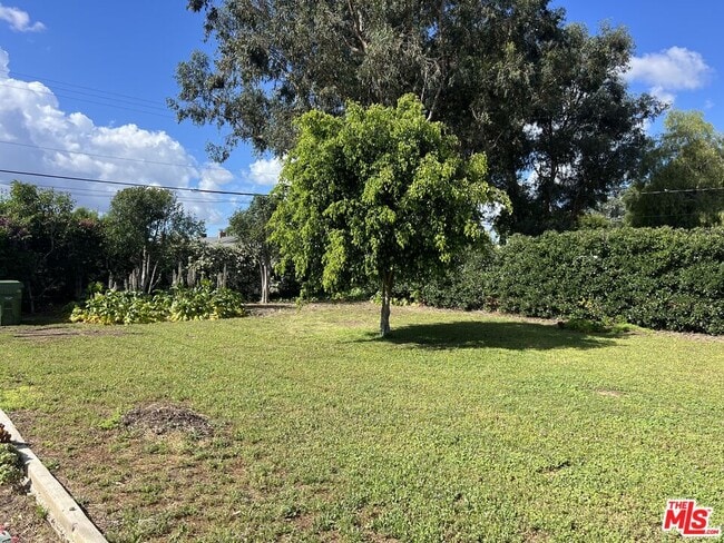 Building Photo - 13429 Cantara St