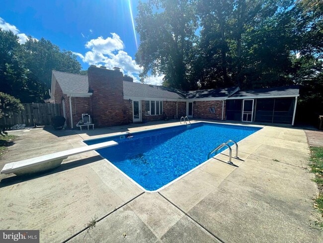 Building Photo - 11717 Rivershore Dr