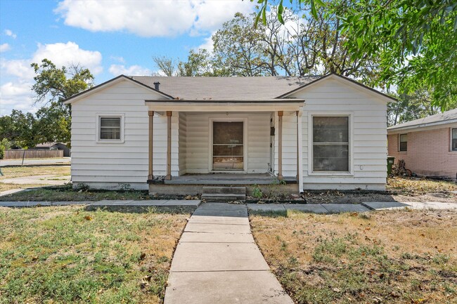 Building Photo - Updated Corner Lot Home