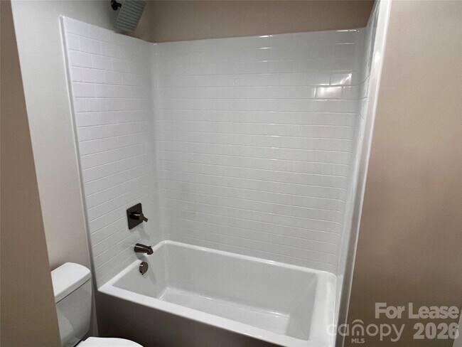 Building Photo - 118 Grace Estates Dr