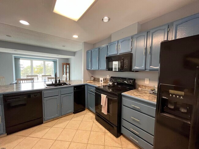 Building Photo - 22 Surfside Rd