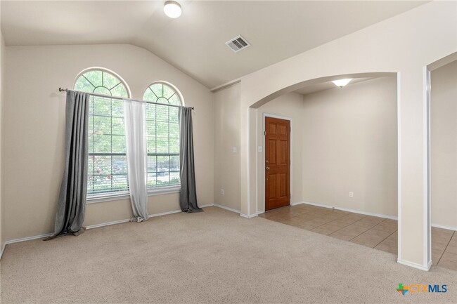 Building Photo - 5405 English Oak Dr