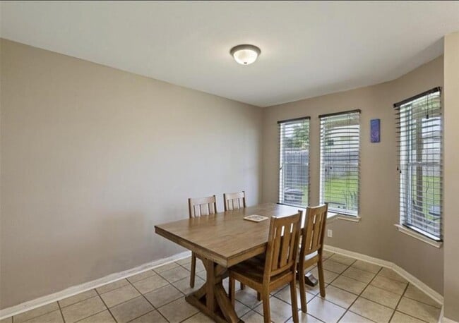 Building Photo - 15305 Mimebark Way