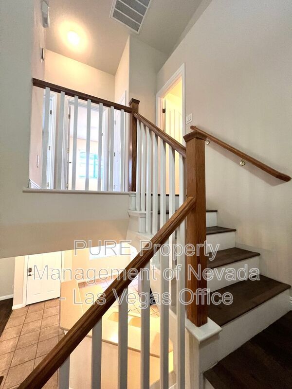 Building Photo - 8809 Horizon Wind Ave