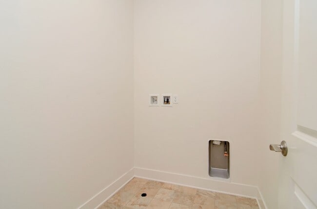 Building Photo - Gated 2017-Build Single Family Home for Re...
