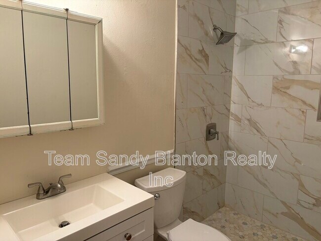 Building Photo - 204 Brandywine Rd