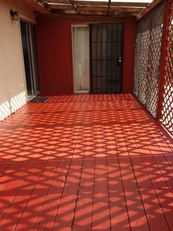 Building Photo - 4640 Clairemont Dr