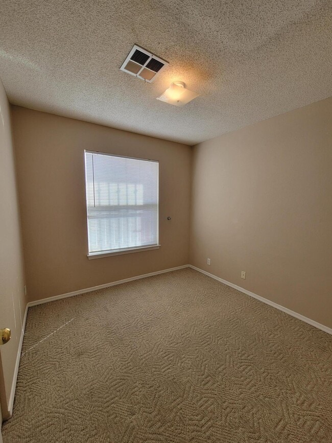 Building Photo - 3605 Tierra Zafiro Dr