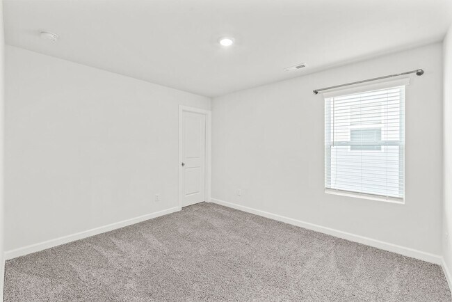 Building Photo - (Coming Soon) Beautiful 4 bedroom home in Belmont!