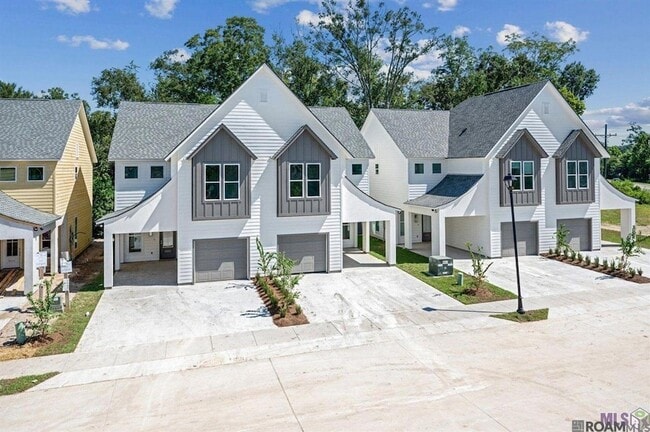 Building Photo - 5832 Lake Shelf Dr