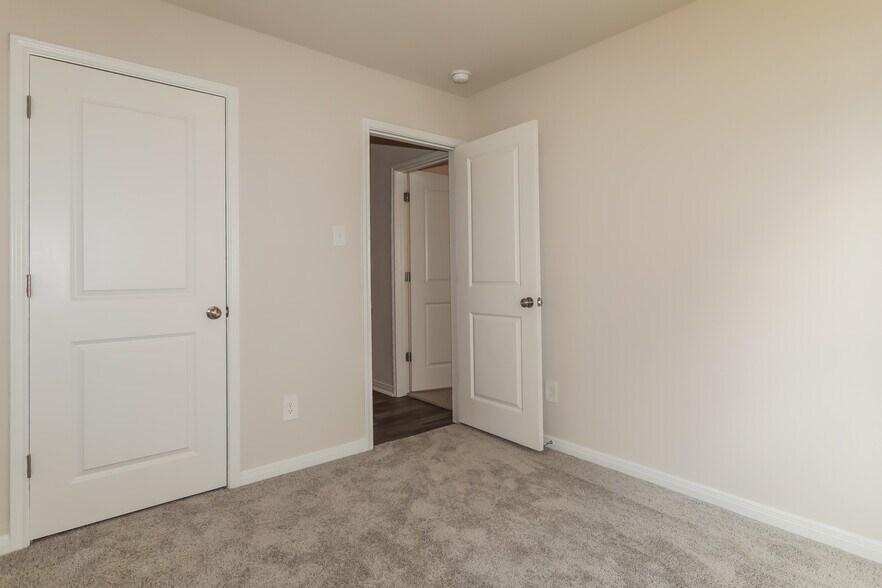 Building Photo - 13023 S Green Wing Cir