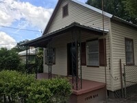 Building Photo - North Hyde Park Bungalow Close to U.T.