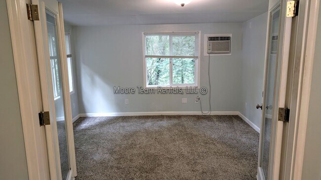 Building Photo - 348 Browning Ave