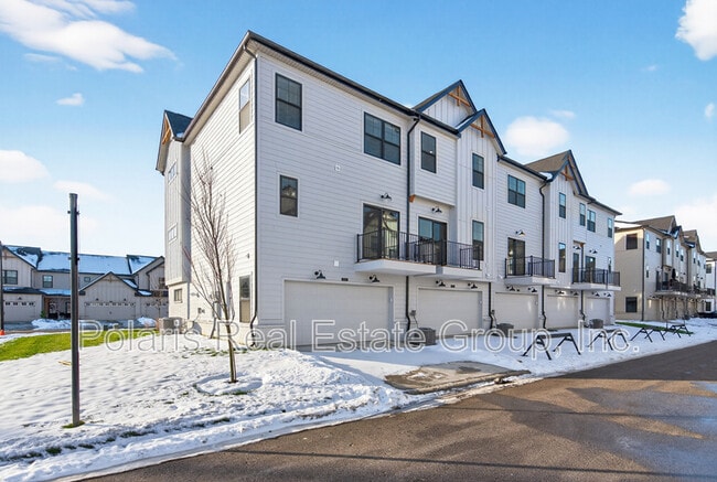 Building Photo - 4390 Douro Trl