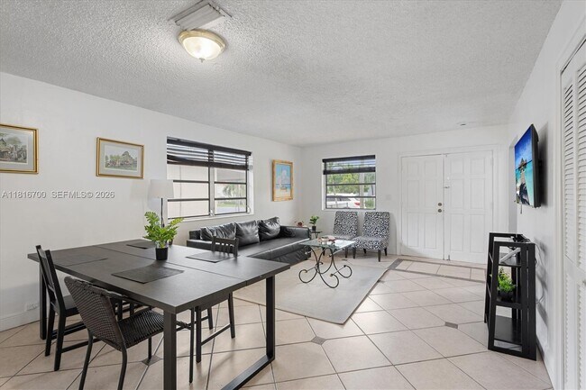 Building Photo - 5726 SW 20th St