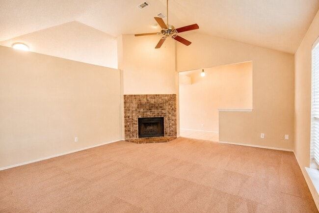 Building Photo - 1410 Flameleaf Dr
