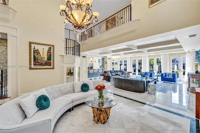 Building Photo - 625 Poinciana Dr