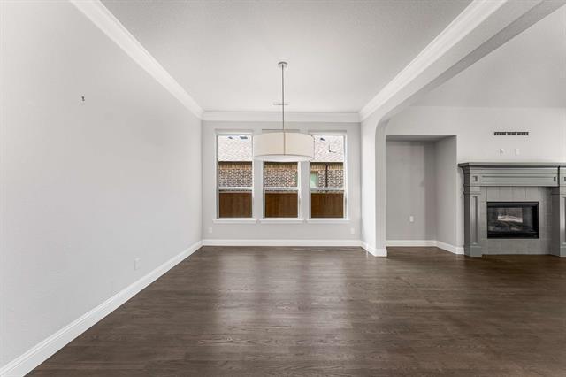 Building Photo - 2605 Greenlawn Dr