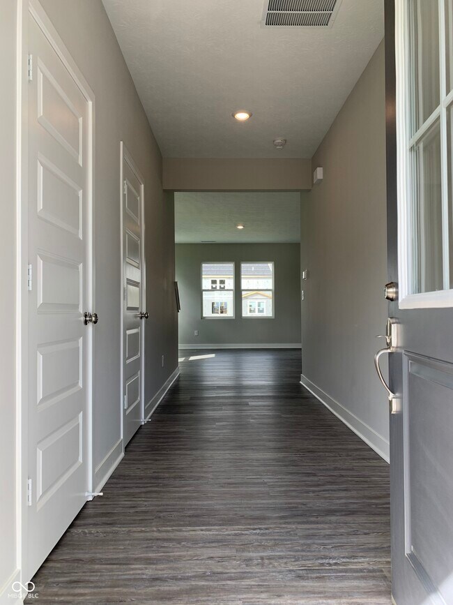 Building Photo - 2502 Mounts Run Ln