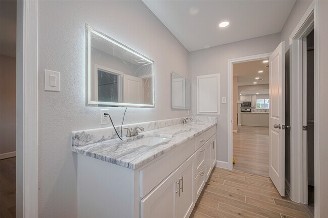 Building Photo - 8314 Burning Hills Dr