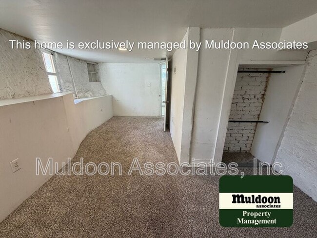 Building Photo - 705 E Platte Ave