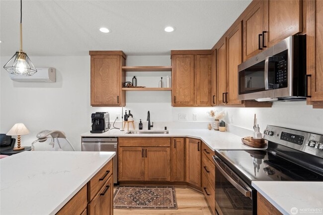 Building Photo - 3 Bedroom 2 Bath located in Winlock
