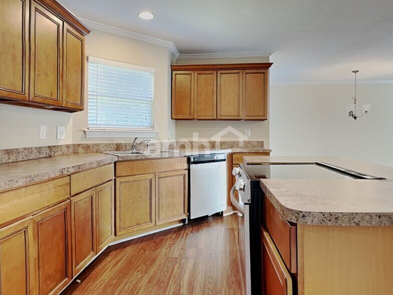 Building Photo - 10916 Parkgate Ln