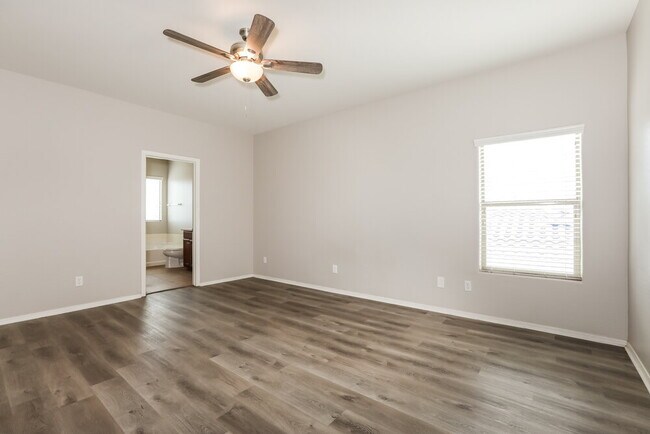 Building Photo - 30783 N Karen Ave