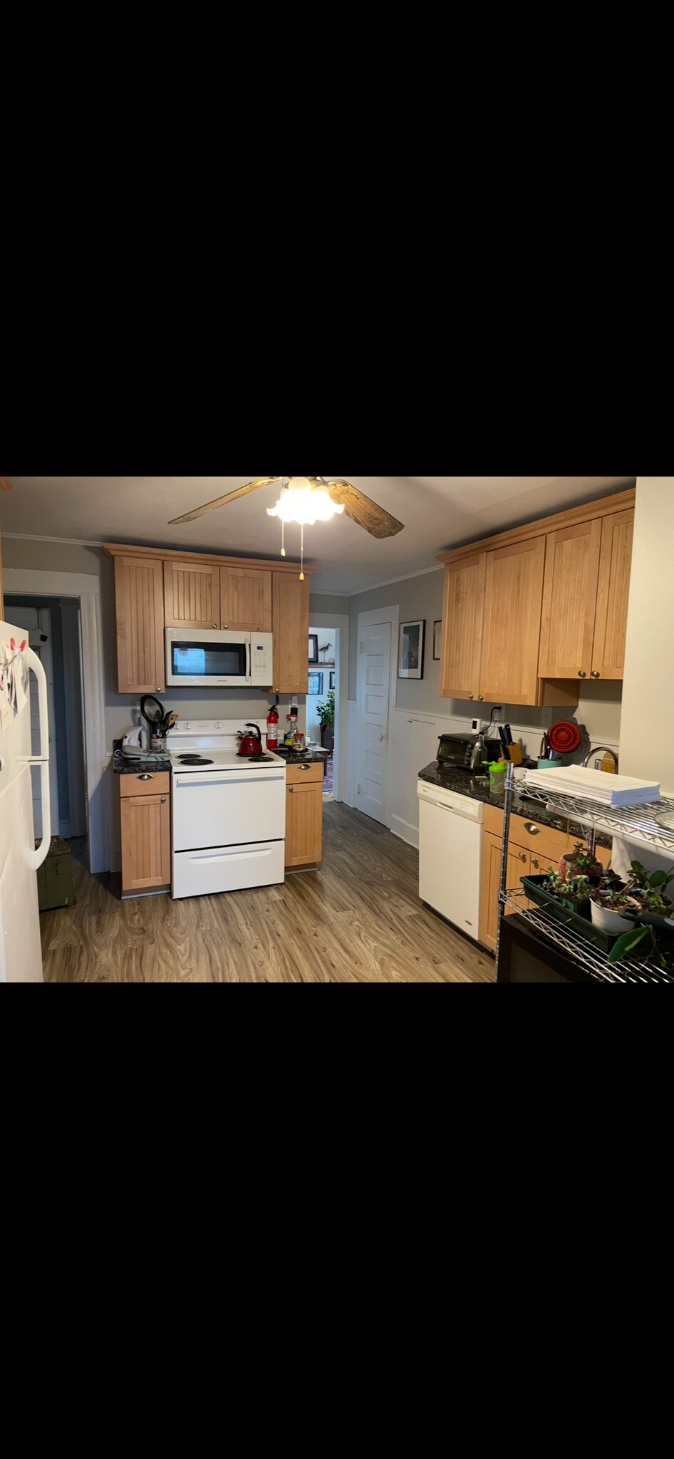 Kitchen 3 - 29 Bungalow Ave