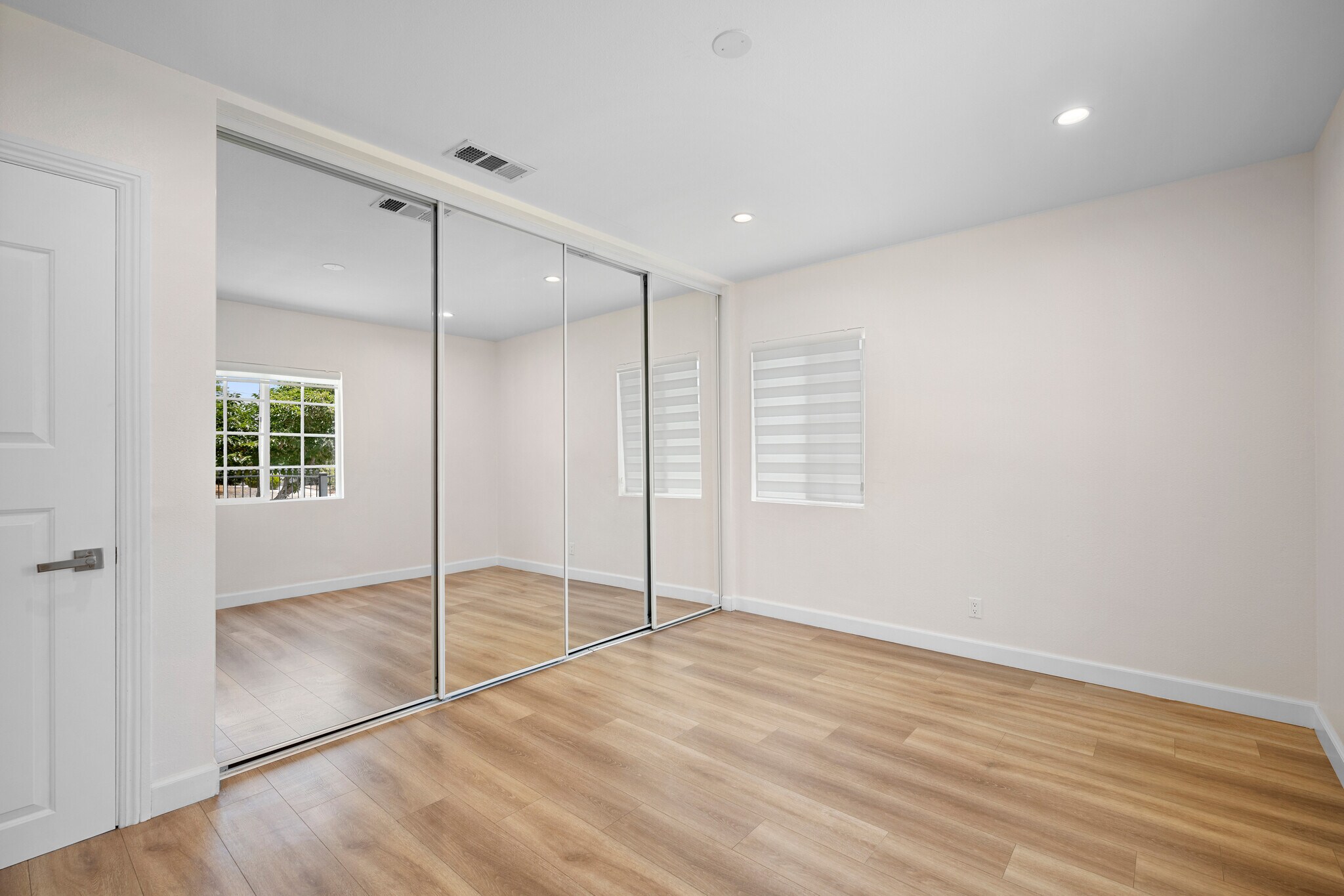 Building Photo - 13700 Branford St