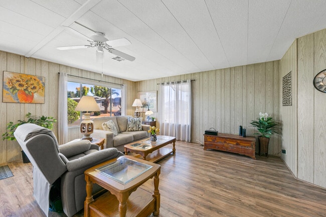 Building Photo - 39345 Moronga Canyon Dr