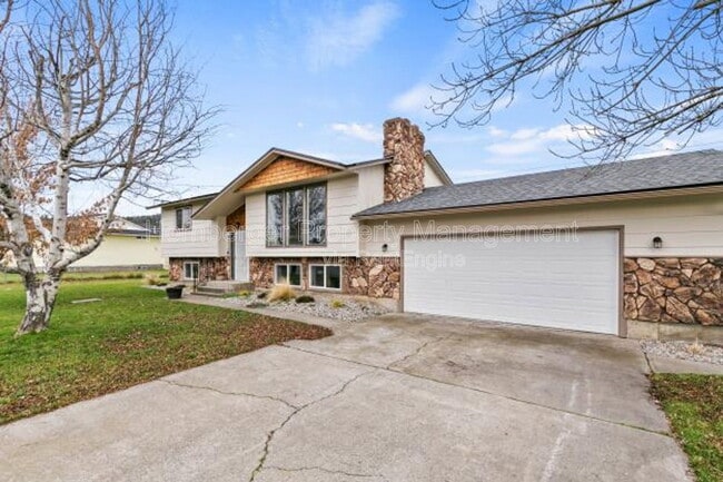 Building Photo - 4510 N Sommer St