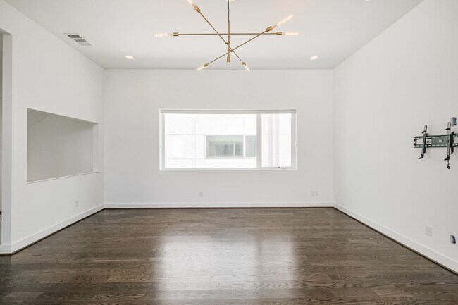 Building Photo - Offered by Precision Realty & Management, LLC!!