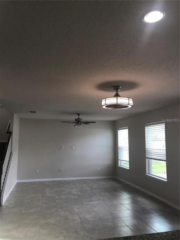 Building Photo - 2504 Amati Dr