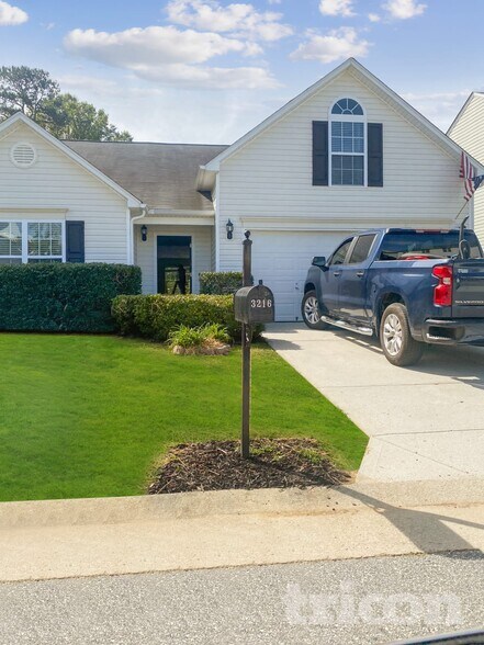 Building Photo - 3216 Laurenfields Way