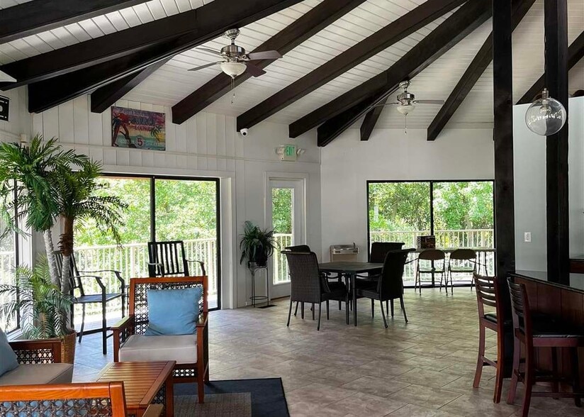 Building Photo - 201 Pensacola Beach Rd