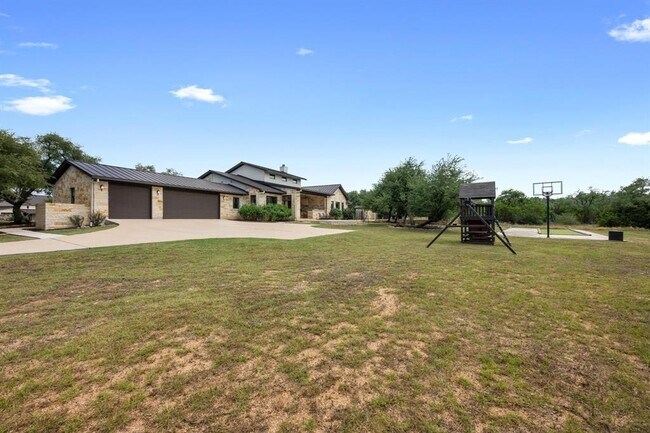 Building Photo - 3400 Tuscany Dr