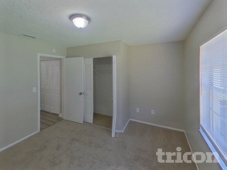 Building Photo - 707 Climate Dr