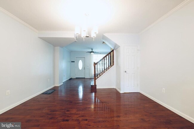 Building Photo - 2408 2nd St NE