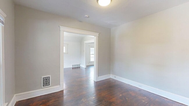 Building Photo - 3865 W 16th St