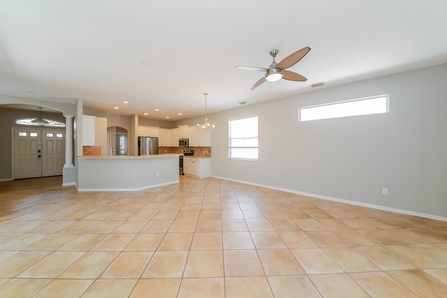 Building Photo - 1073 Whitegate Ct