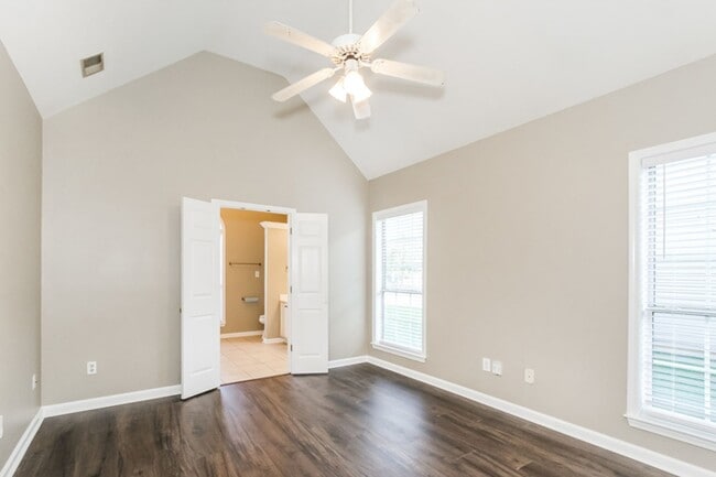 Building Photo - 108 Flagstone Ln