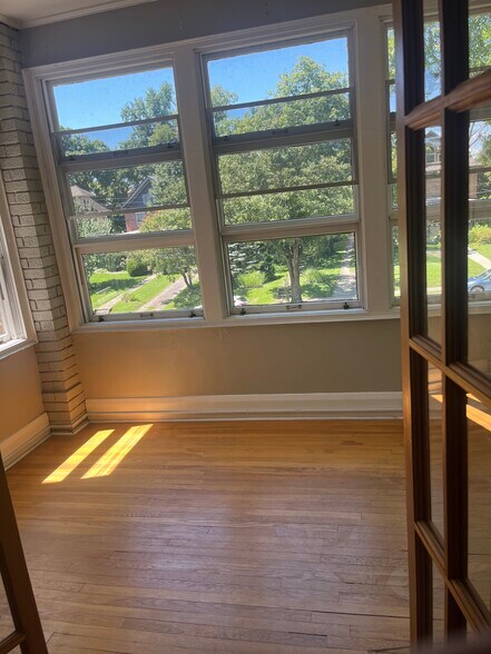 Sunroom or Office 1 - 1346 Delta Ave