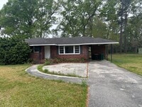 Building Photo - Cozy home