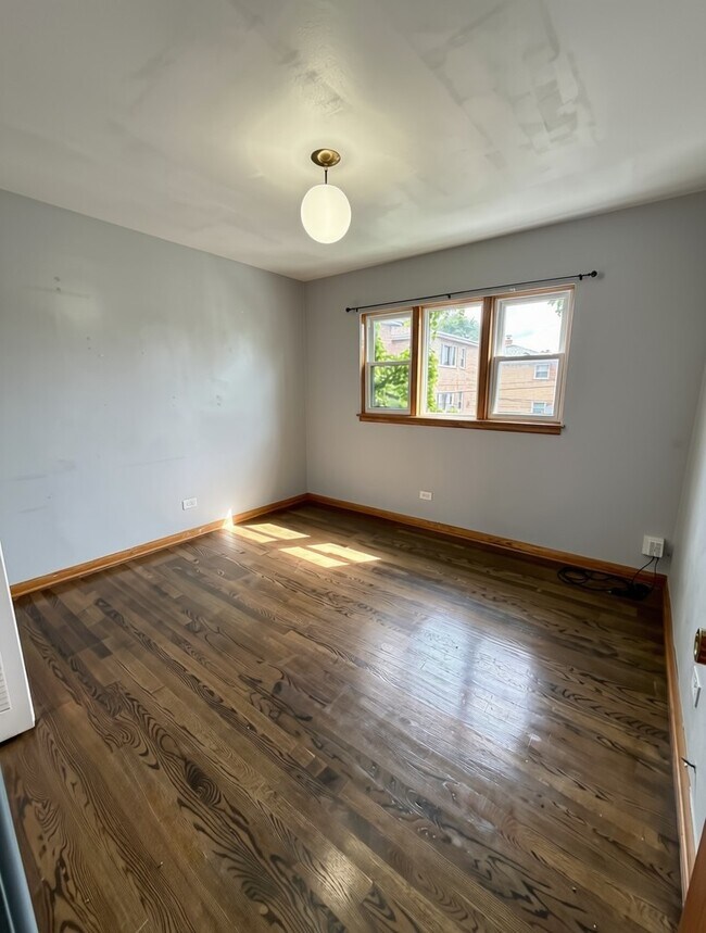 Building Photo - 3158 W 93rd St