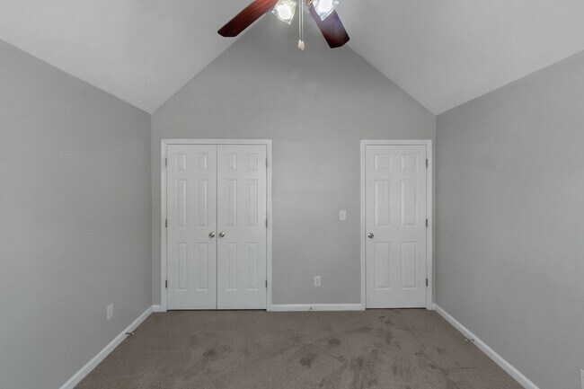 Building Photo - Impressive 3 Bed, 2.5 Bath Home