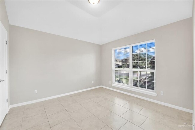 Building Photo - 33 Escondido Pass